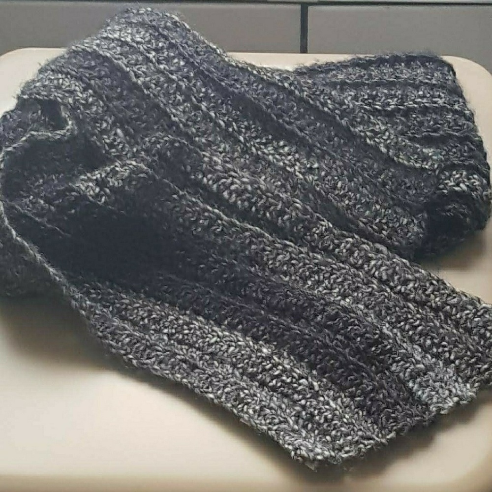Men's crocheted scarf - Picture 1 of 1